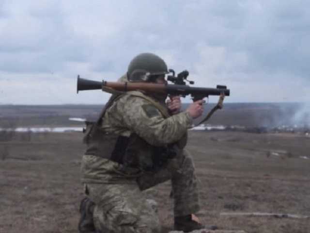 В сети показали зрелищное видео учений украинских пограничников на Донбассе