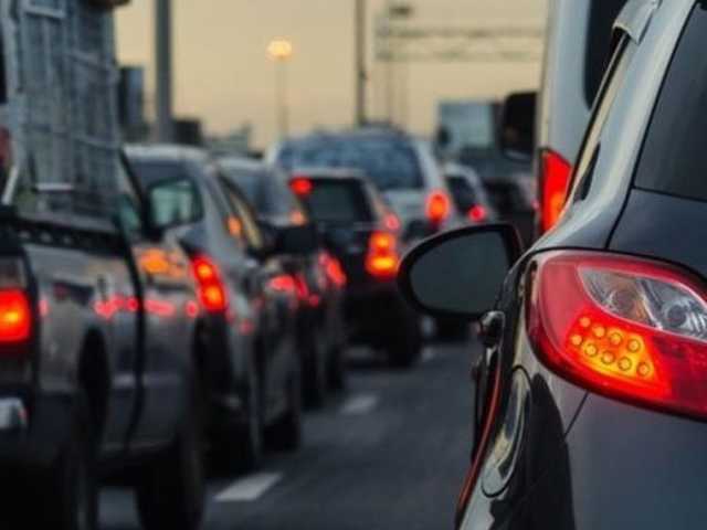 Киев парализовали многочисленные пробки