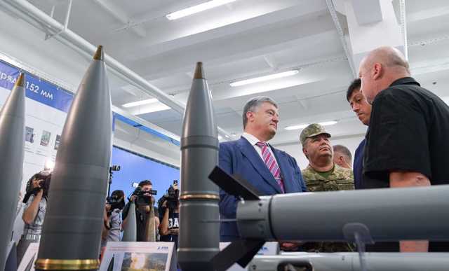 Если Порошенко победит, то скандал о хищениях в «Укроборонпроме» замнут — политэксперт