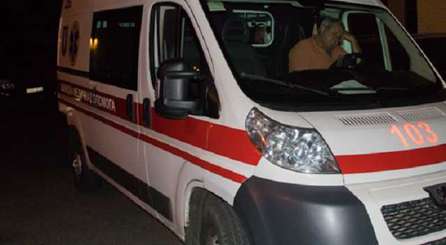 В Киеве на Троещине подросток под «марками» выпрыгнул с 6 этажа