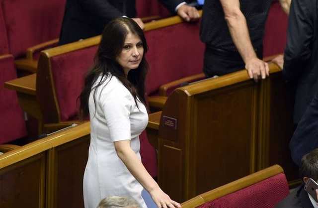 Министр Ирина Фриз задекларировала 414 тысяч гривен зарплаты