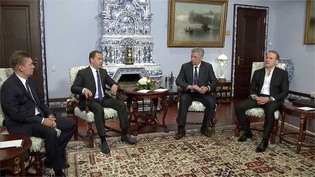 В Госавиаслужбе объяснили, почему позволили Бойко и Медведчуку полететь в Москву