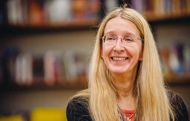 Стало известно сколько составляет зарплата Супрун