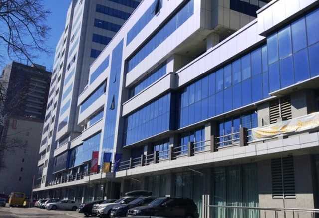 В Киеве за 350 миллионов продали офисный центр “дочки” российского банка
