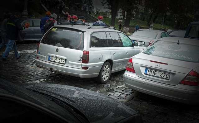 Как «евробляхеров» пытавшихся обмануть государство, обманывают мошенники на растаможке