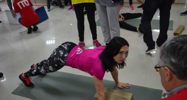 Бюджетников в оккупированной Ялте заставили сдавать под дождем нормы ГТО