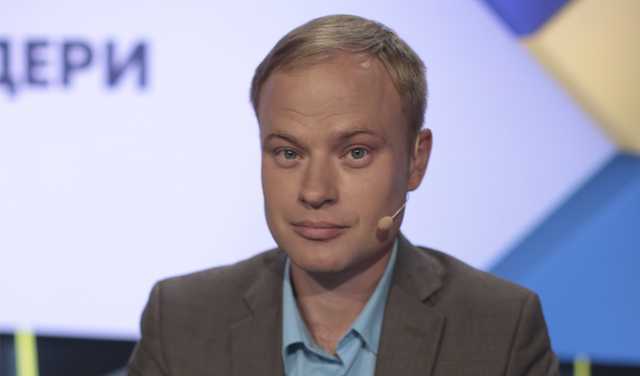 Конституционный суд готовится отменить люстрацию и скрыть е-декларирование, - глава Transparency International