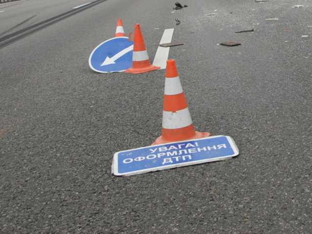 Вырезают тело из кабины: на трассе Киев-Одесса произошло смертельное ДТП