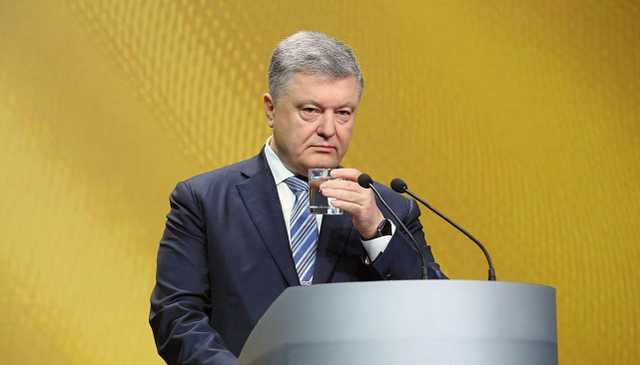 Порошенко пропонує закріпити законом боротьбу з фейками і впровадження журстандартів