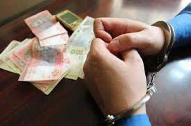 Главу сельсовета посадили под домашний арест за взятки