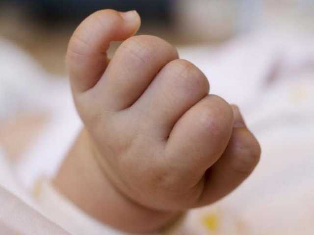 В Одесской области горе-мать выбросила малыша в выгребную яму уличного туалета