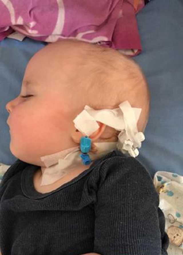 В Киеве врачи поиздевались над больным ребенком, украинцы в гневе