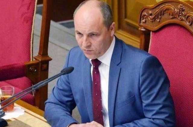 В Верховной Раде начали сбор подписей за отставку Парубия