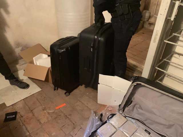 Более 300 килограмм! В Киеве "накрыли" крупную сеть транзита героина