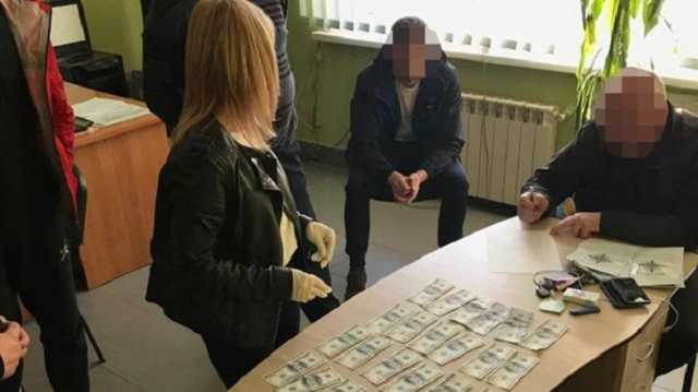 В Ровенской области госрегестратор пойман на крупной взятке