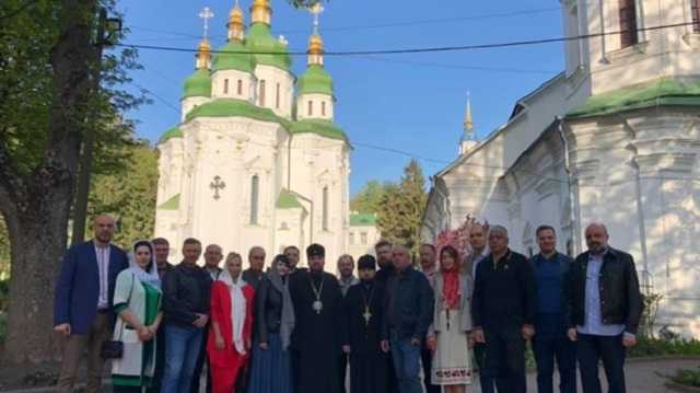 Делегация ПЦУ отправляется в Иерусалим за благодатным огнем