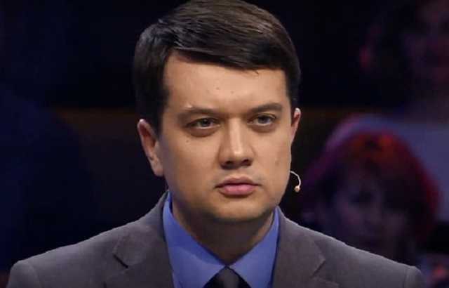 Разумков считает, что ЦИК намеренно затягивает оглашение результов выборов