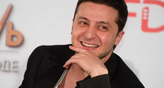 «Уже свинью зарезал»: Журналист посоветовал украинцам ничего не ждать от Зеленского