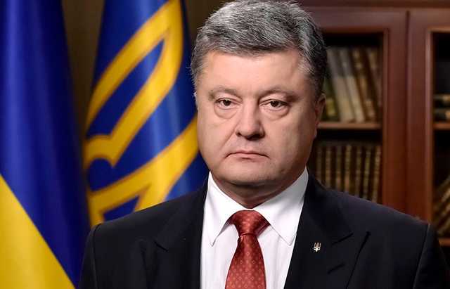 «Снимайте лапшу с ушей». Романенко объяснил, зачем Порошенко нужен языковой закон