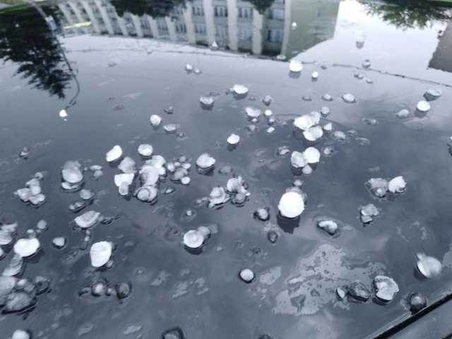 В Житомирской области выпал огромный град