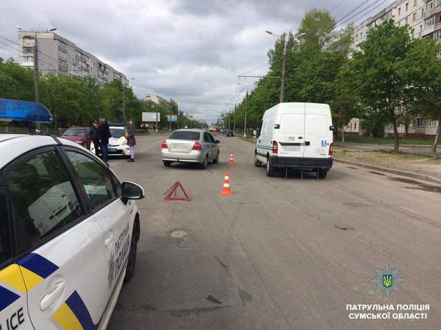 В Сумах трое человек пострадали в результате наезда двух автомобилей