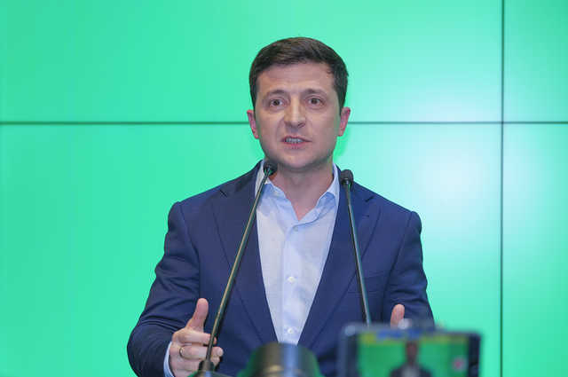 Роспуск Рады и полный аудит: украинцы озвучили Зеленскому первоочередные задачи