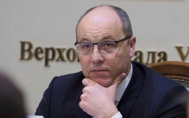 Парубий претендует на место в первой пятерке партии Порошенко — источник