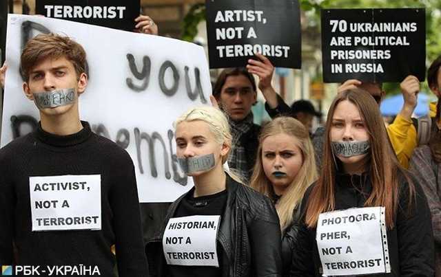 В столице проводится акция в поддержку Сенцова