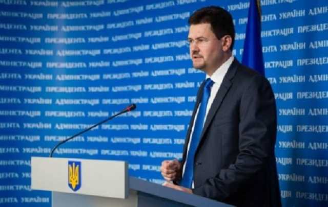 Порошенко нагородив свого прес-секретаря орденом "За заслуги"