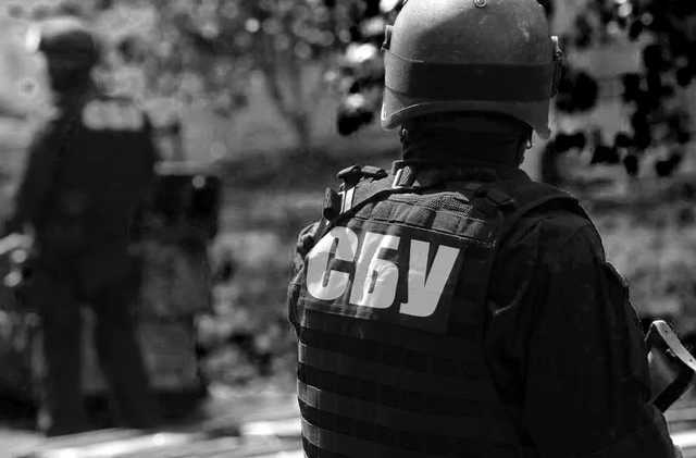 СБУ разоблачила сотрудника спецподразделения КОРД, который продавал закрытую информацию таможни