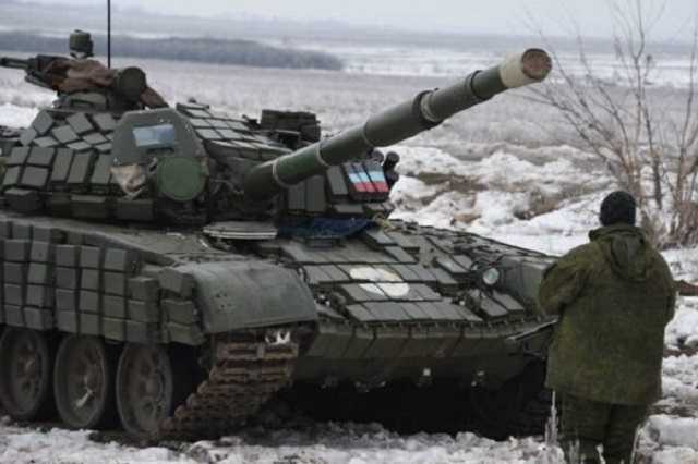 На Донбассе засекли скопление мощной военной техники России: что происходит