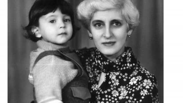 День матери: Зеленский трогательно поздравил свою маму с праздником