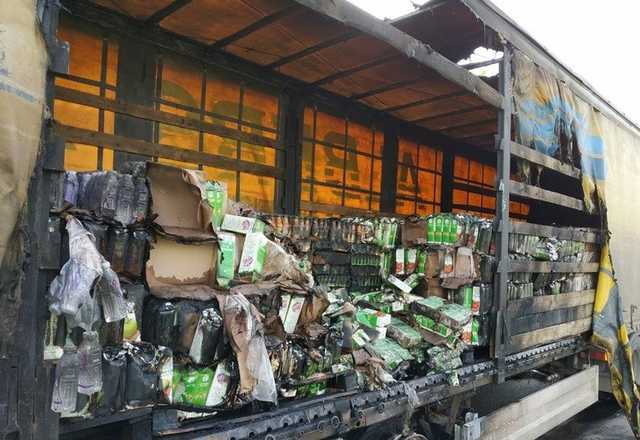 Под Николаевом загорелась фура с соком