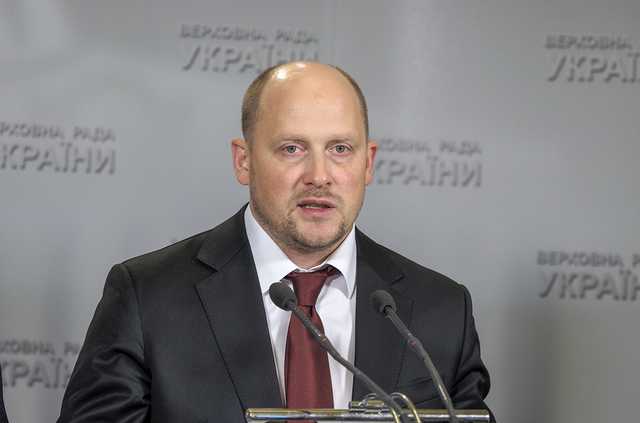 Каплін пропонує заборонити блатний шансон у маршрутках