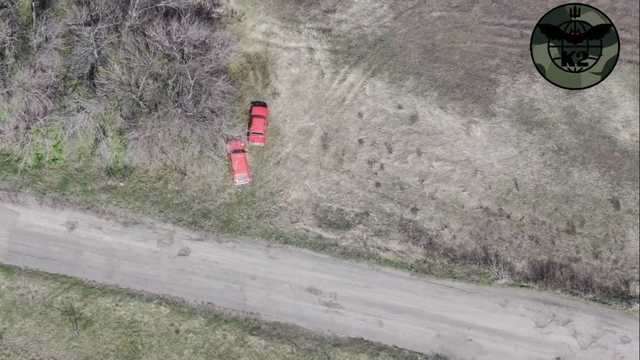 Украинские военные взорвали автомобили боевиков вблизи своих позиций