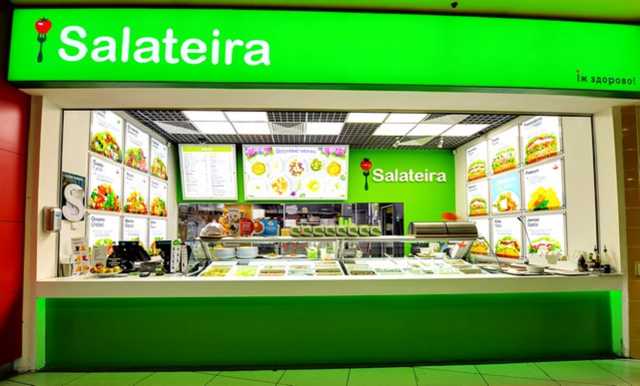 В Киеве известная сеть кафе оскандалилась посудой из России