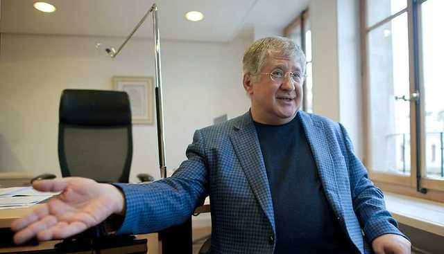 Стало известно, с кем прилетел Коломойский