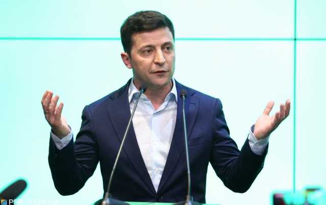 Пойдет пешком: СМИ узнали сценарий инаугурации Зеленского