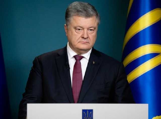 Эксперт объяснил, почему Порошенко нарушил закон, присвоив трем нардепам ранги посла