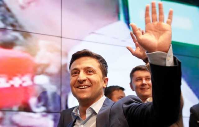 Инаугурация Зеленского: На церемонию возле Рады собралось несколько сотен людей