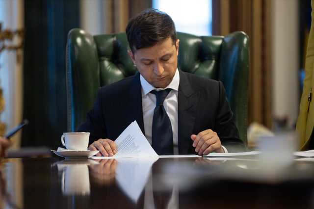 Вернуть Саакашвили гражданство, ВКонтакте и лишние нардепы: первые петиции к Зеленскому