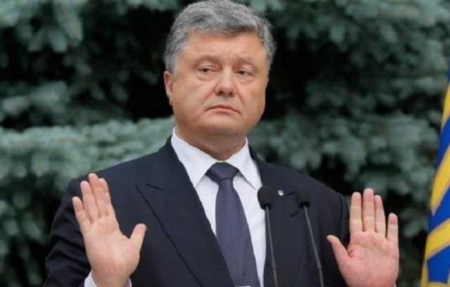 Порошенко заявляет, что дела против него открывают по жалобам "врагов Украины"