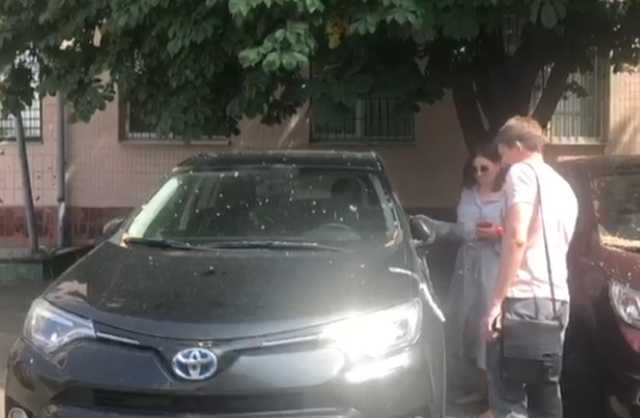 Столичная полиция вернула известной певице угнанный автомобиль