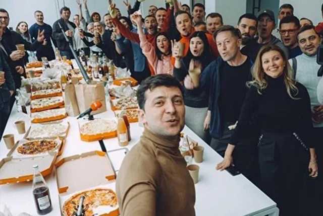 «Надо молча работать»: команда Зеленского избрала самую идиотскую тактику