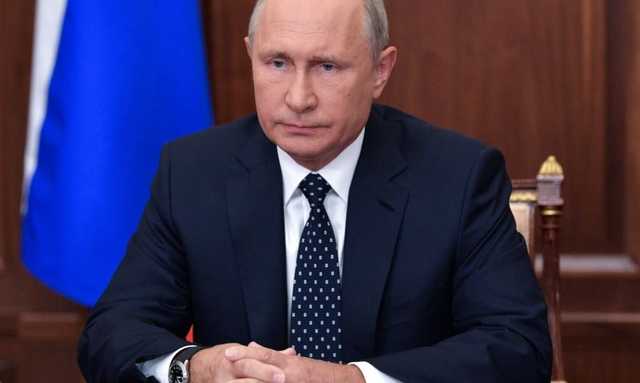 В Сети высмеяли вид Путина во время торжественного приема в Москве