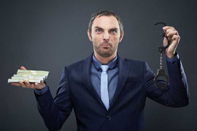 Счета людей начнут арестовывать автоматически, на протяжении часа