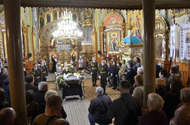 У Львові попрощались із загиблим Героєм Романом Досяком