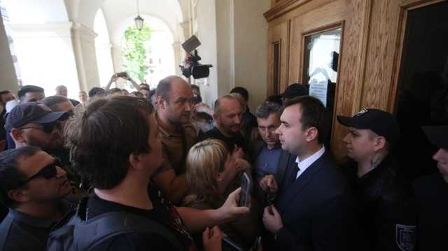 Руководителя аппарата Садового госпитализировали после избиения активистами