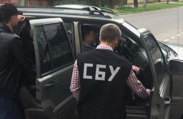 Керівника полтавського відділення Ощадбанку відправили до СІЗО — його підозрюють у торгівлі даними клієнтів