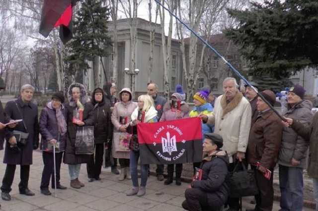 "За два года": в Украине рассказали, как сделать "отбитых б*ндеровцев" из жителей Донбасса
